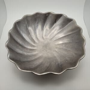 Wilton Armetale Fluted Scalloped Serving Bowl RWP Alloy USA 10" Vintage Coastal